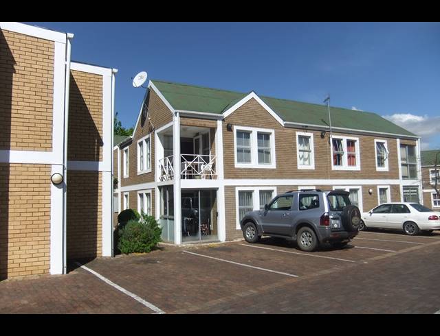 2 bed property to rent in LA COLLINE
